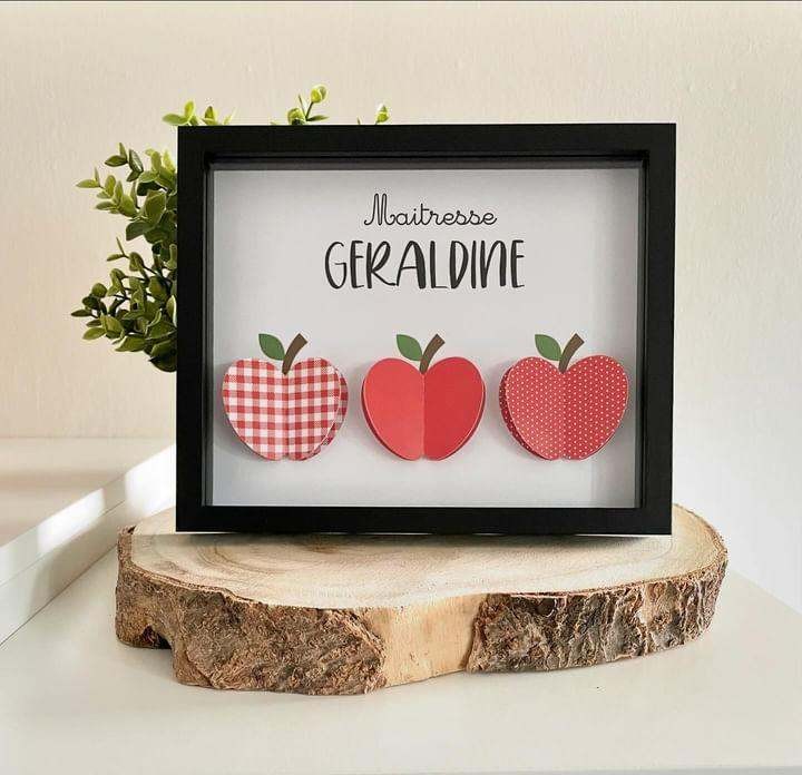 17H30 - Cadre déco pomme 3D